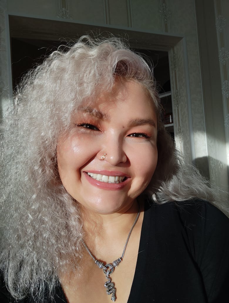 Утуш Назира